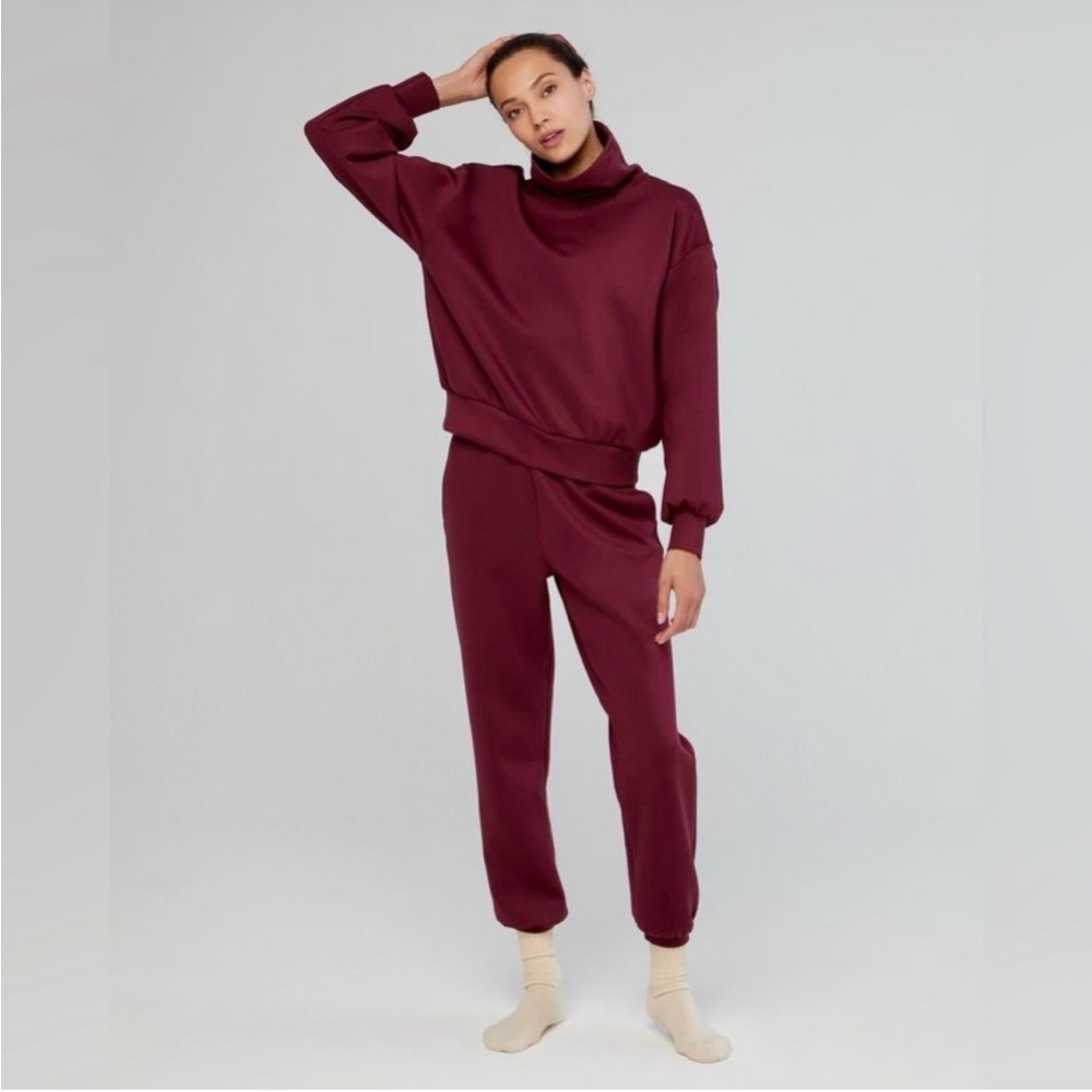 IVL collective set in wine